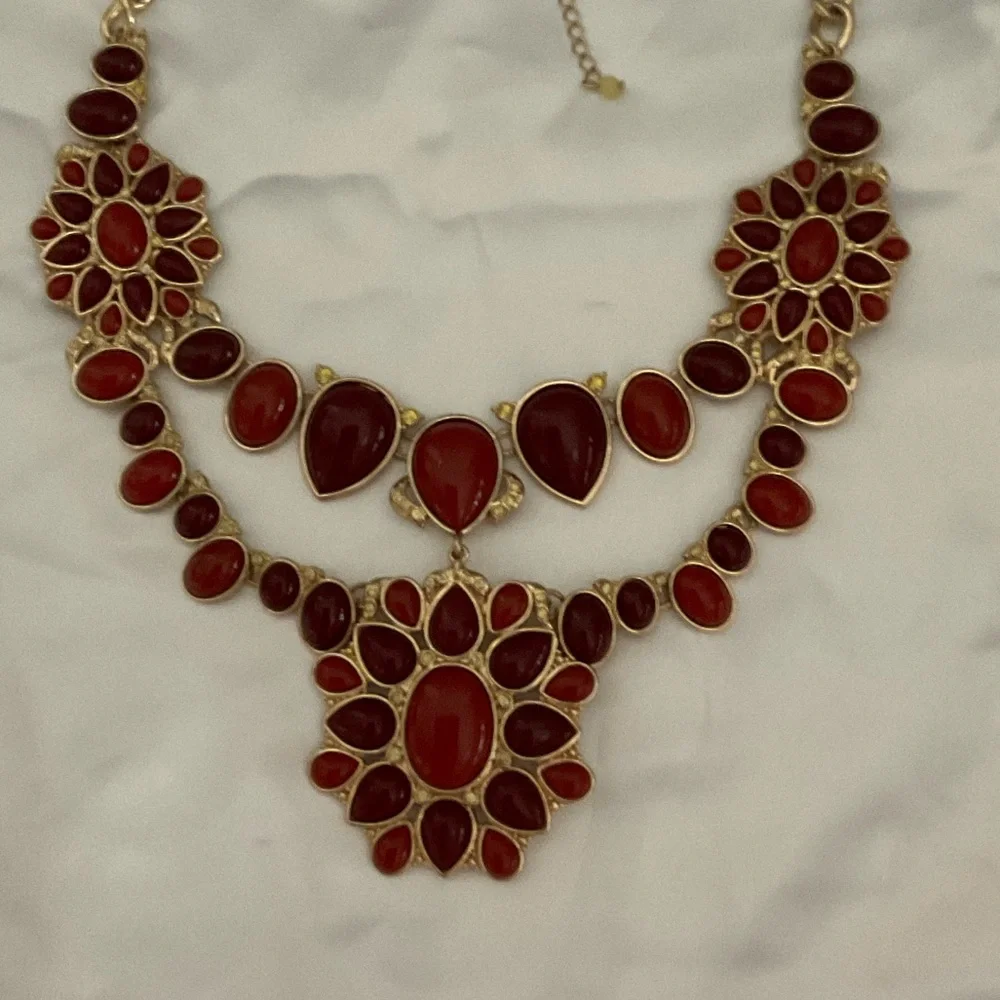 Mark Elegant Red and Gold Statement Necklace - Picture 4 of 8